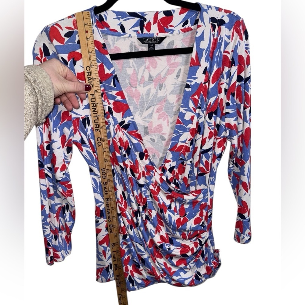 Lauren Ralph Lauren Floral Wrap Style Long Sleeve Top Size L Stretch - Picture 7 of 10